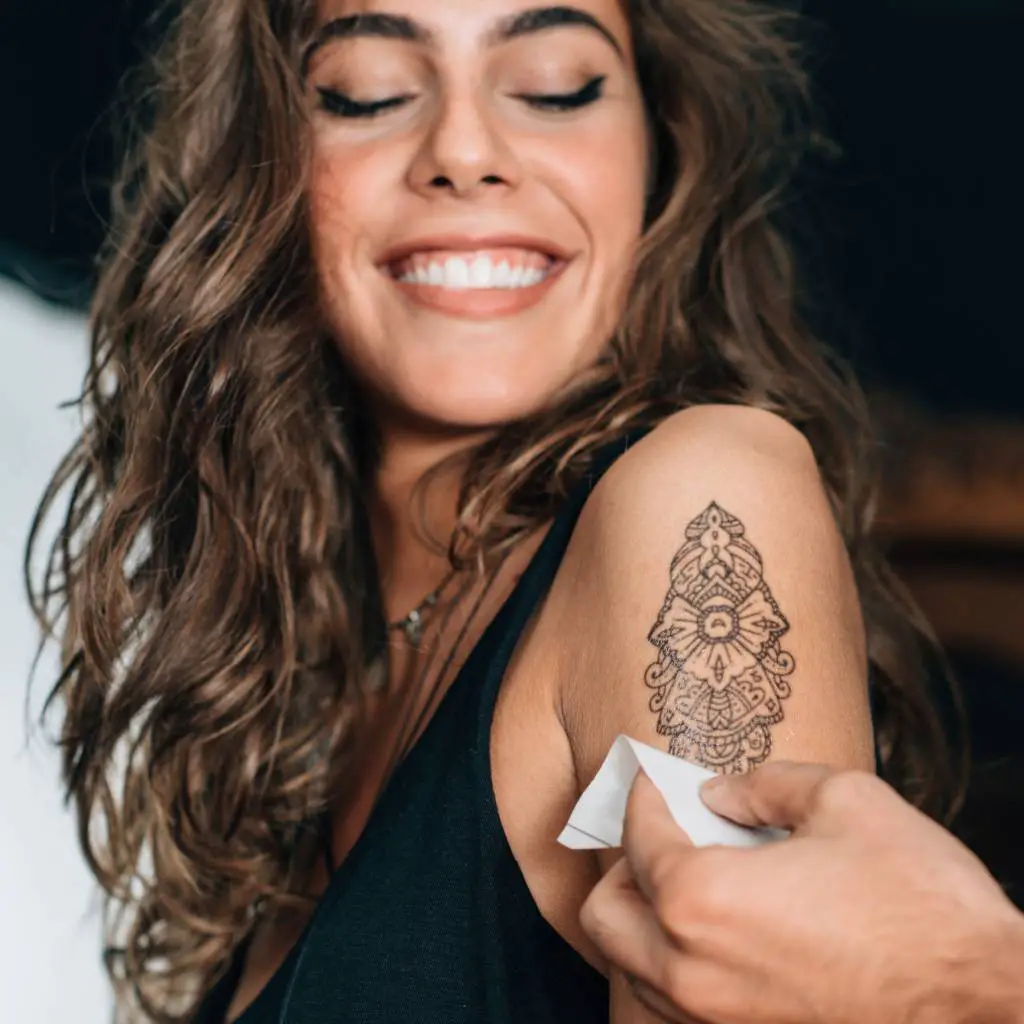 Des stratégies de marketing innovantes : les tatouages éphémères personnalisés