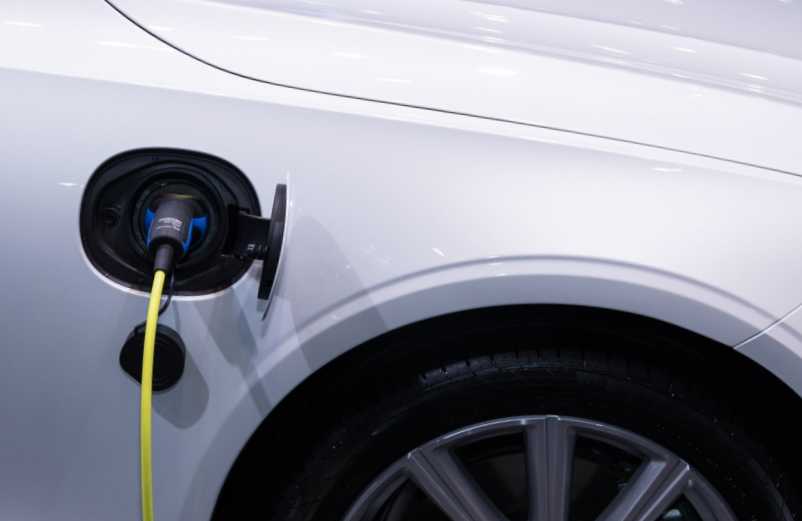 4 avantages liés à l’achat d’une voiture électrique