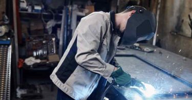 Les métiers de soudeur-métallier : perspectives et opportunités dans le monde de l'emploi