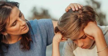 Droits d'un majeur vivant chez ses parents : ce qu'il faut savoir sur les obligations et libertés