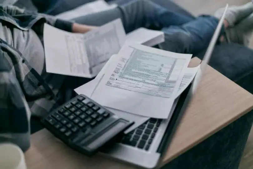 Comment déclarer un don manuel aux impôts en ligne : procédure facile et rapide