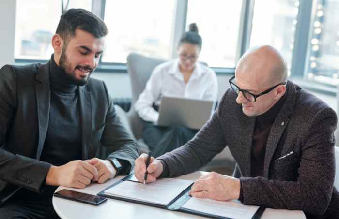 Quelles sont les principales approches stratégiques pour stimuler la croissance ?