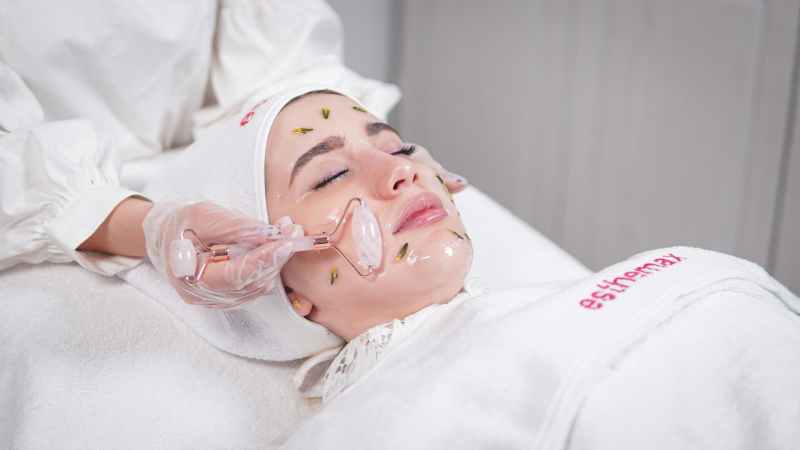 Comment chouchouter sa maman avec des soins naturels et respectueux de la peau ?