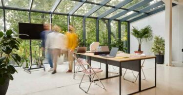 Jardins d’entreprise : pourquoi végétaliser les espaces extérieurs améliore la productivité ?