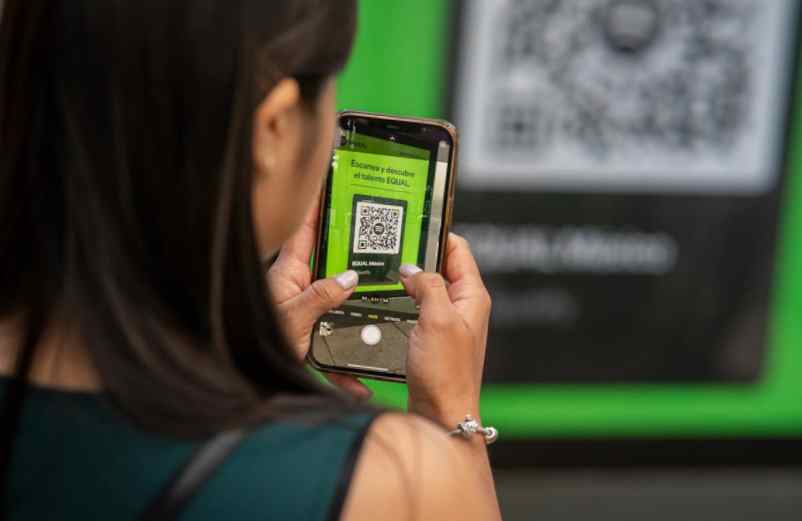 Scanner un QR code sur son smartphone : l’erreur que tout le monde fait