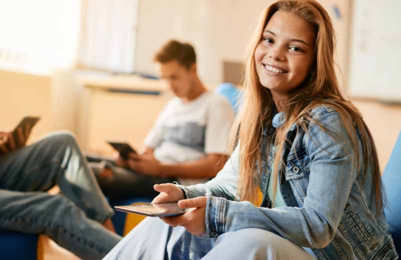 Quelle carte bancaire est la plus adaptée pour un adolescent ou un enfant ?