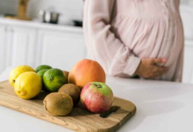 Les 3 fruits à éviter pendant la grossesse pour limiter les risques