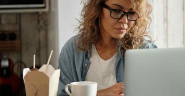 Comment obtenir un acte de naissance pour un étranger ?-EVISE