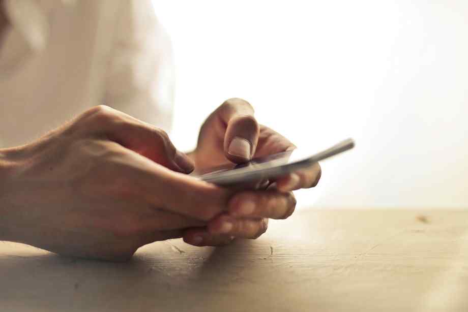 Comment savoir si la synchronisation bloque la réception des mails ?-EVISE